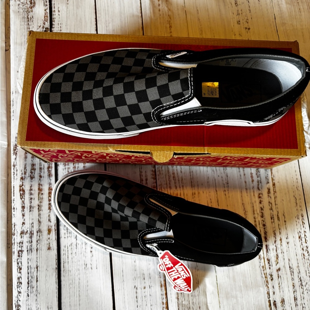 Vans Classic Slip-On Black/Pewter Checkerboard Men’s 9.5 / Women’s 11 NWT